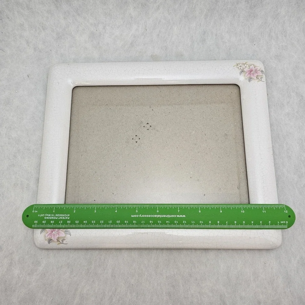 EUC VTG Floral White Ceramic 7